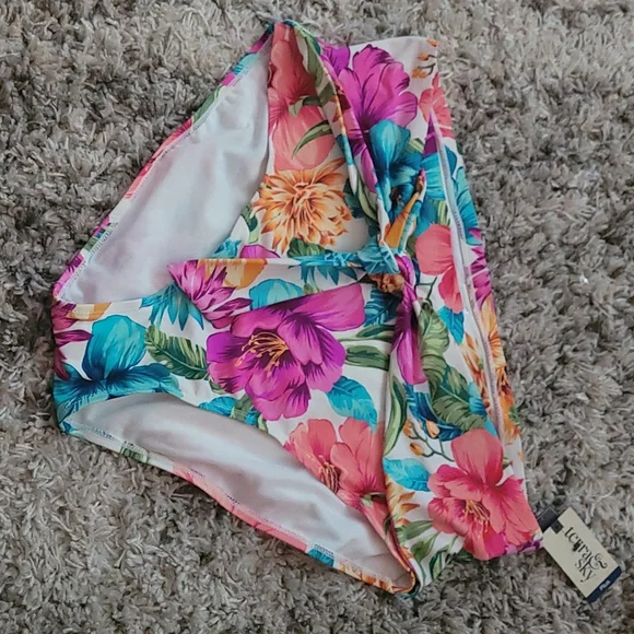Plus Size Bottom for bathing Suit - Picture 2 of 3